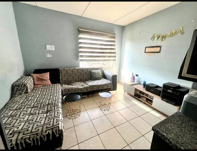 2 BEDROOM APARTMENT FOR SALE IN FLEURHOF